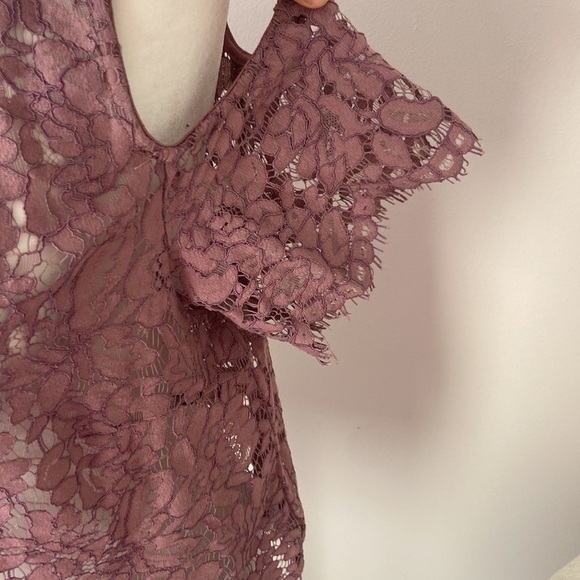 𝅺eclipse l Cold Shoulder Lace Top - Picture 4 of 8